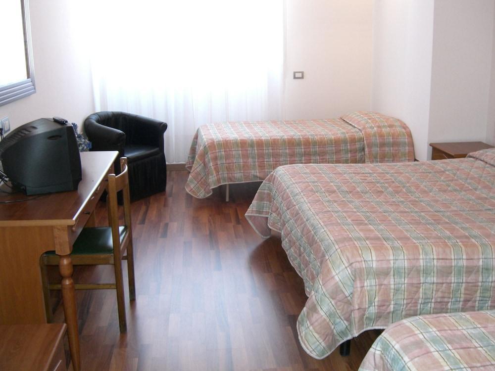 Hotel Golden 리미니 외부 사진