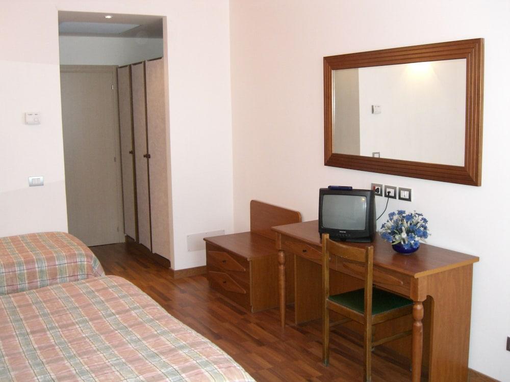 Hotel Golden 리미니 외부 사진